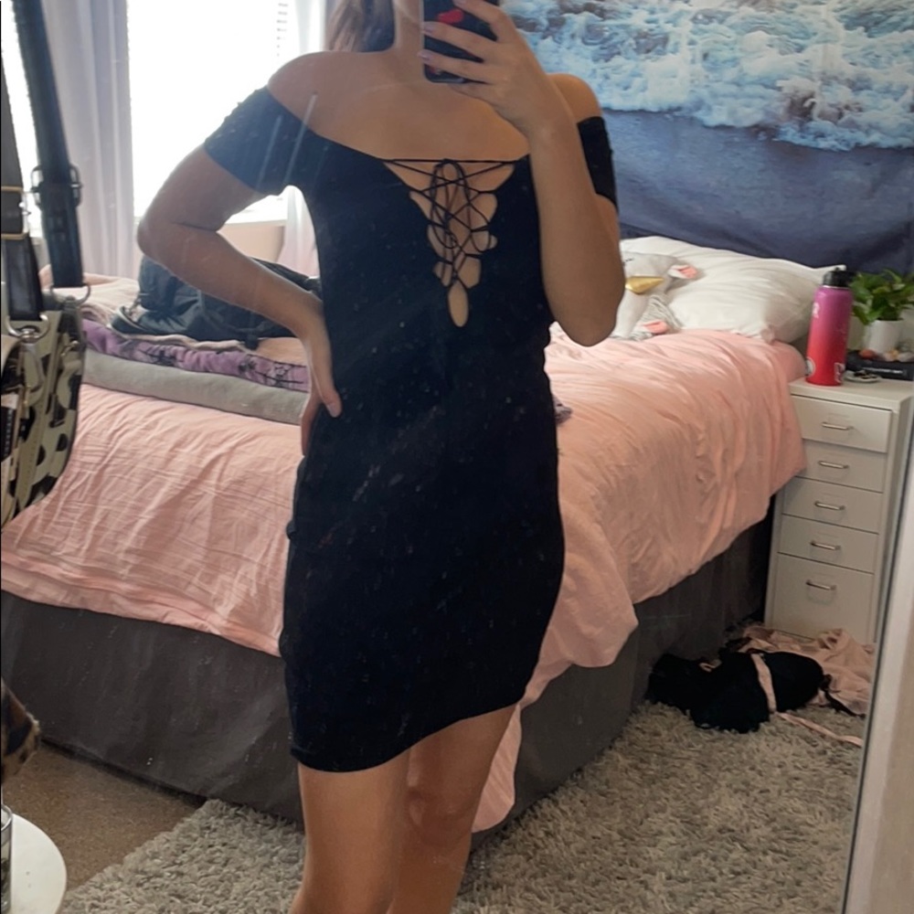 lace up better be black midi dress
